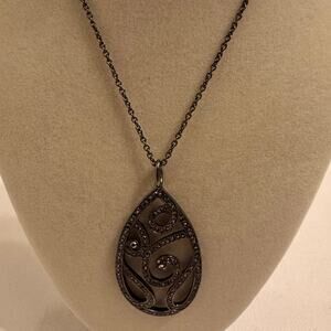 White House Black Market Pendant Necklace Black 8" Chain